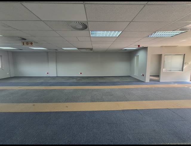 158M² OFFICE TO LET IN WOODMEAD